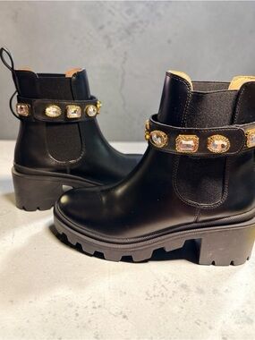 GUCCI Trip Jewel (Removable) Strap Bootie (Sz 38) (EUC)